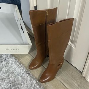 Anne Klein Brown heeled boots Size 9
